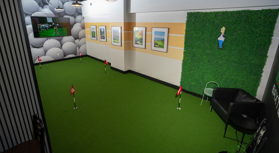 Indoor putting and golf simulators at Baxter's Arcade in Canonsburg, PA